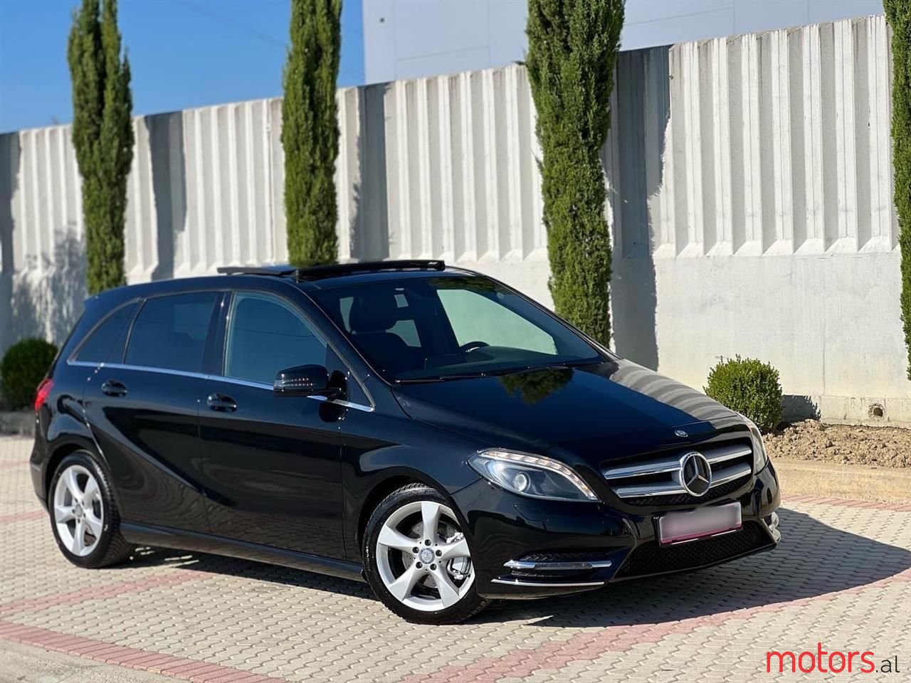 2014' Mercedes-Benz B 180 photo #4
