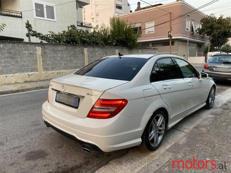 2012' Mercedes-Benz C 300 photo #4