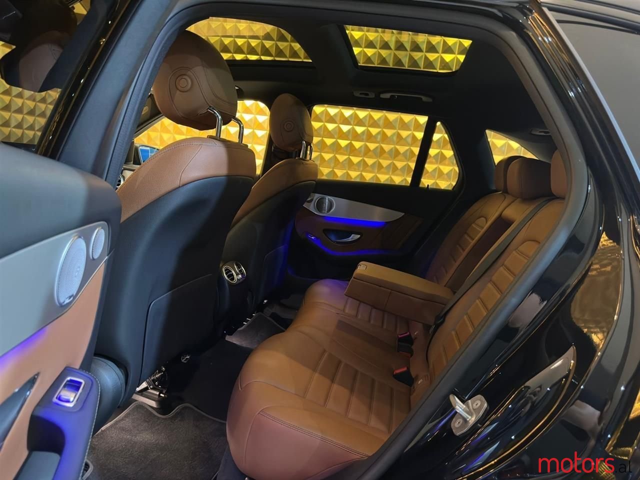 2020' Mercedes-Benz GLC 220 photo #6