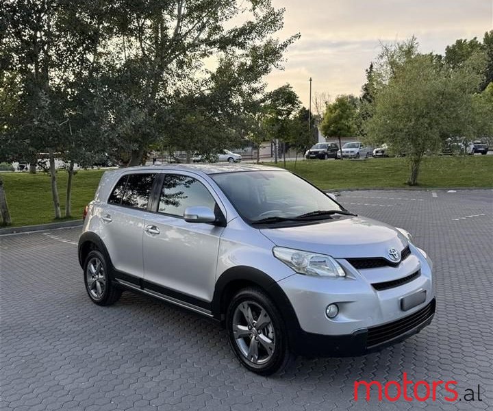 2010' Toyota Urban Cruiser photo #3