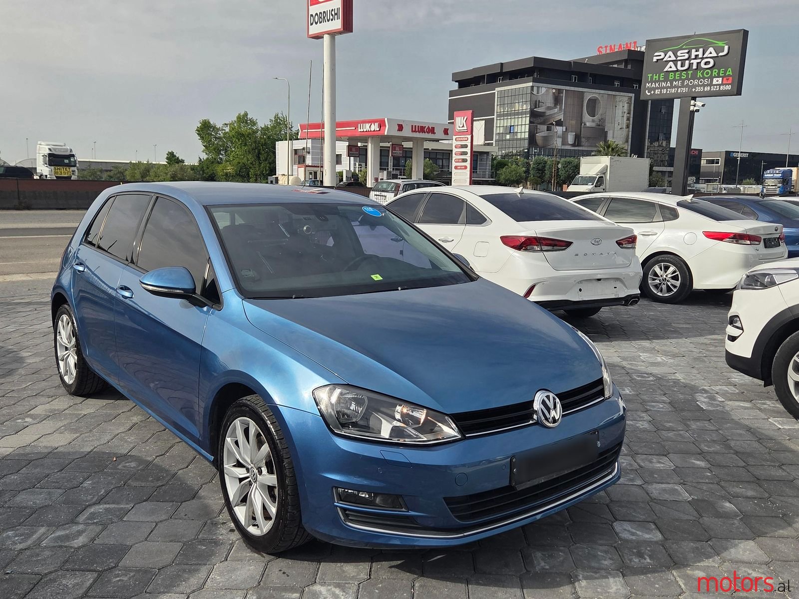 2014' Volkswagen Golf photo #1