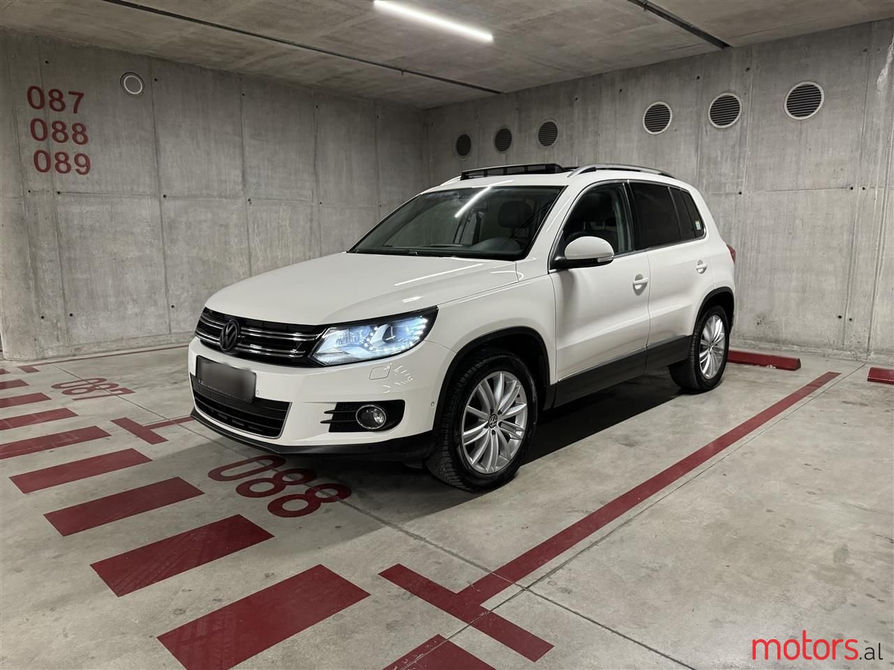 2013' Volkswagen Tiguan photo #1