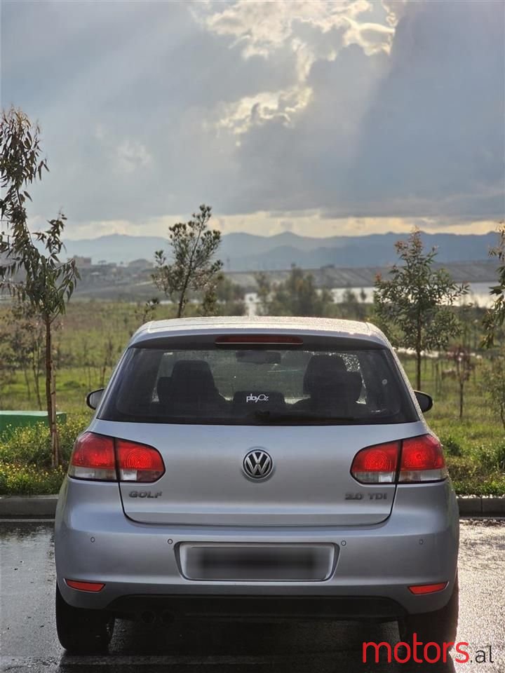 2010' Volkswagen Golf photo #5