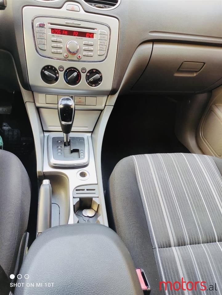 2009' Ford Focus photo #4