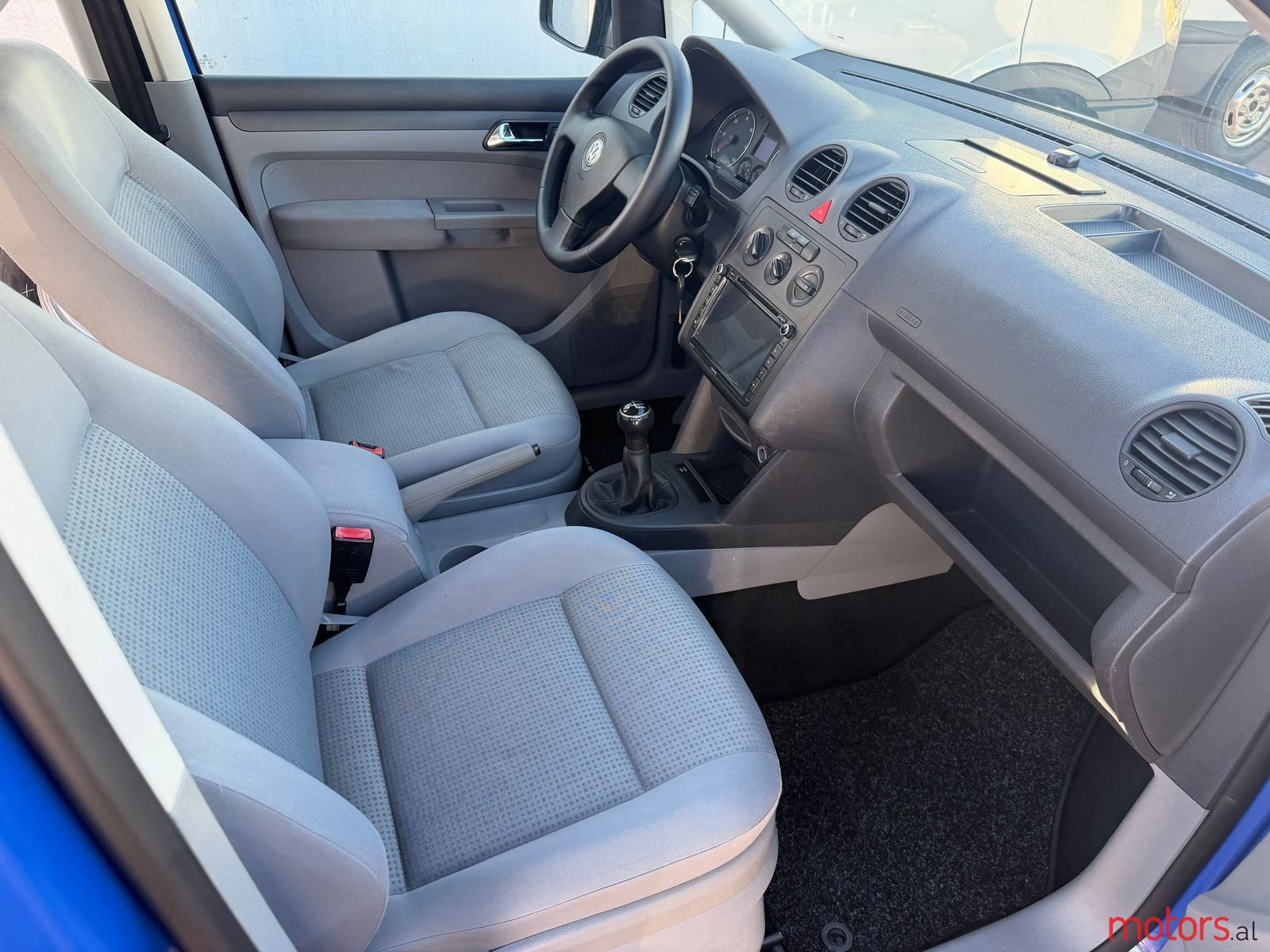 2007' Volkswagen Caddy photo #2