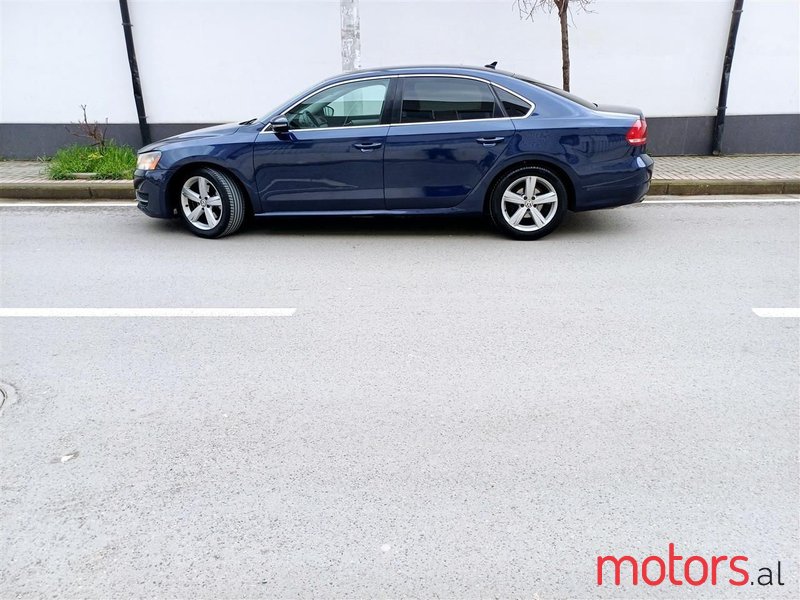 2013' Volkswagen Passat photo #3
