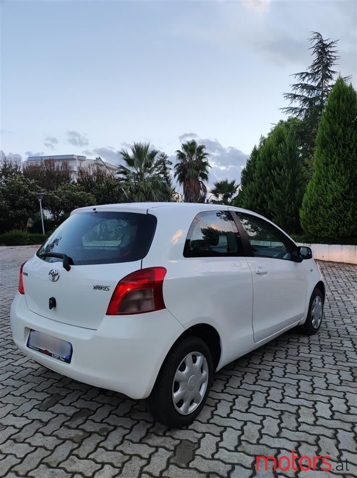 2007' Toyota Yaris photo #3