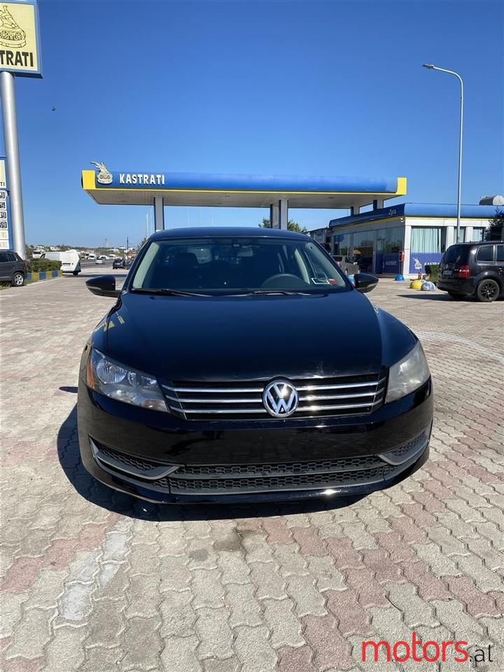 2012' Volkswagen Passat photo #3