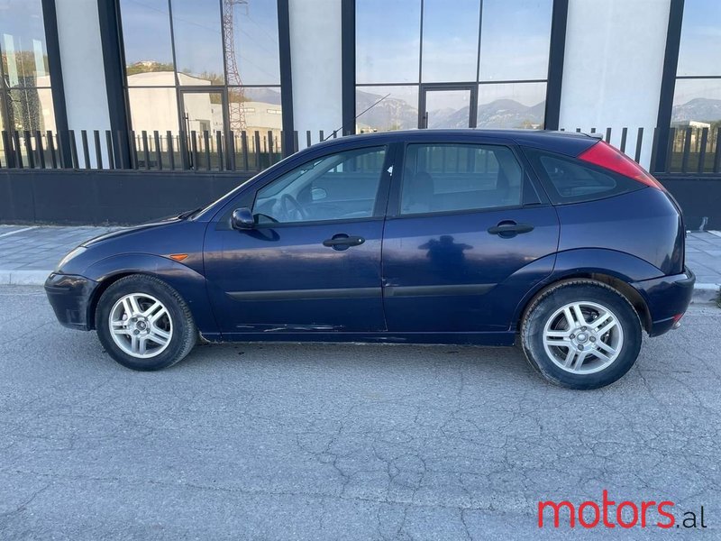 2001' Ford Focus photo #4