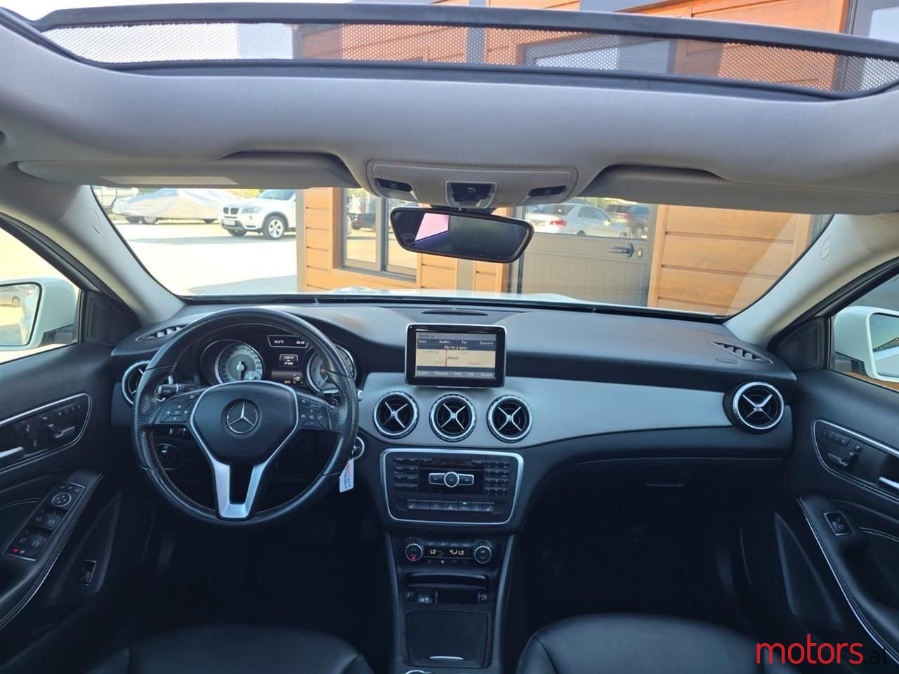 2015' Mercedes-Benz GLA 220 photo #5