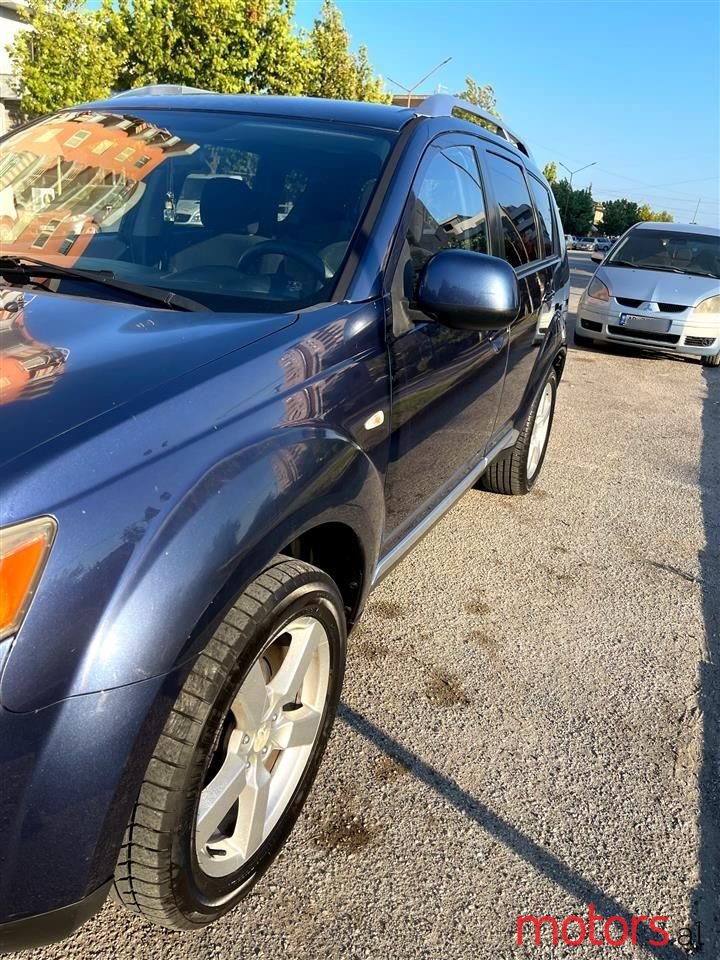 2007' Mitsubishi Outlander photo #2