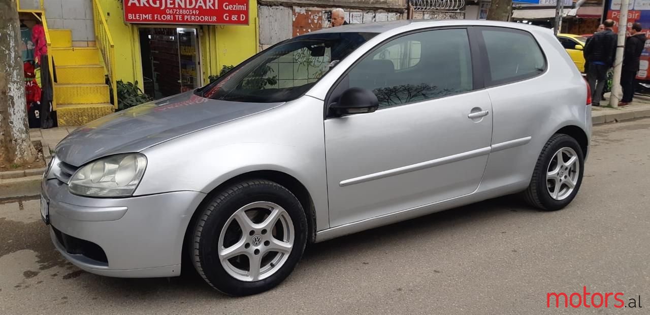 2005' Volkswagen Golf photo #1