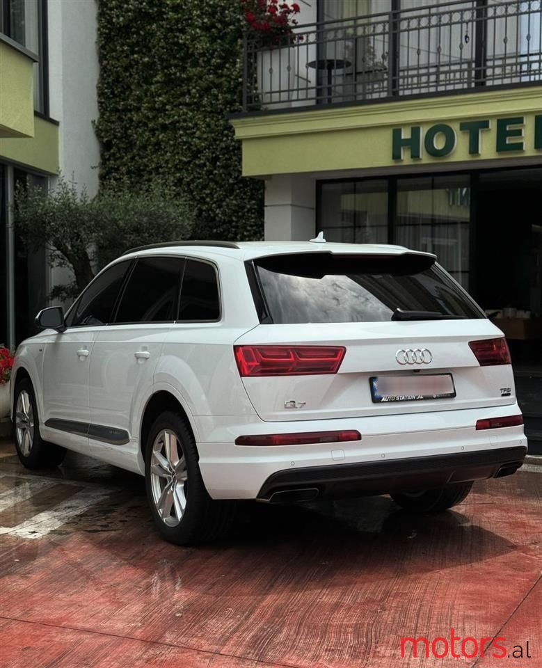 2018' Audi Q7 photo #2