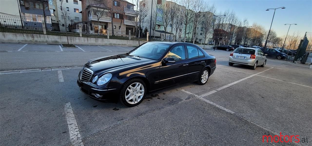 2009' Mercedes-Benz E 300 photo #4