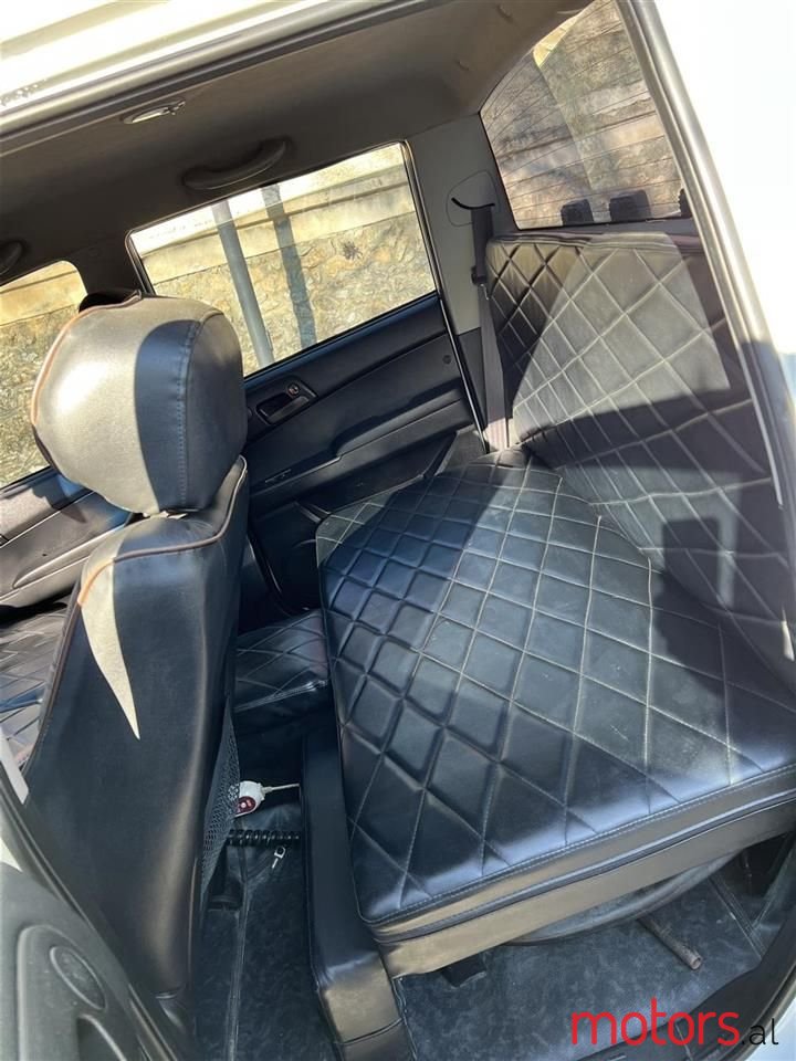 2011' SsangYong Model Tjetër photo #5