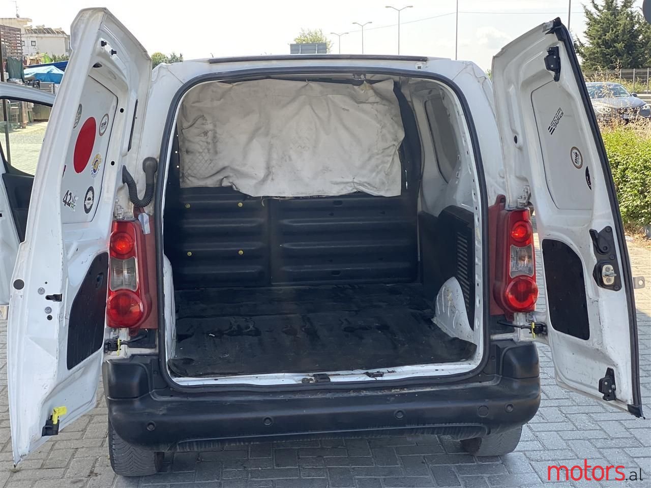 2011' Peugeot Partner photo #4