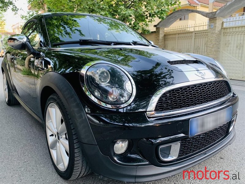 2015' MINI Cooper Sd photo #2