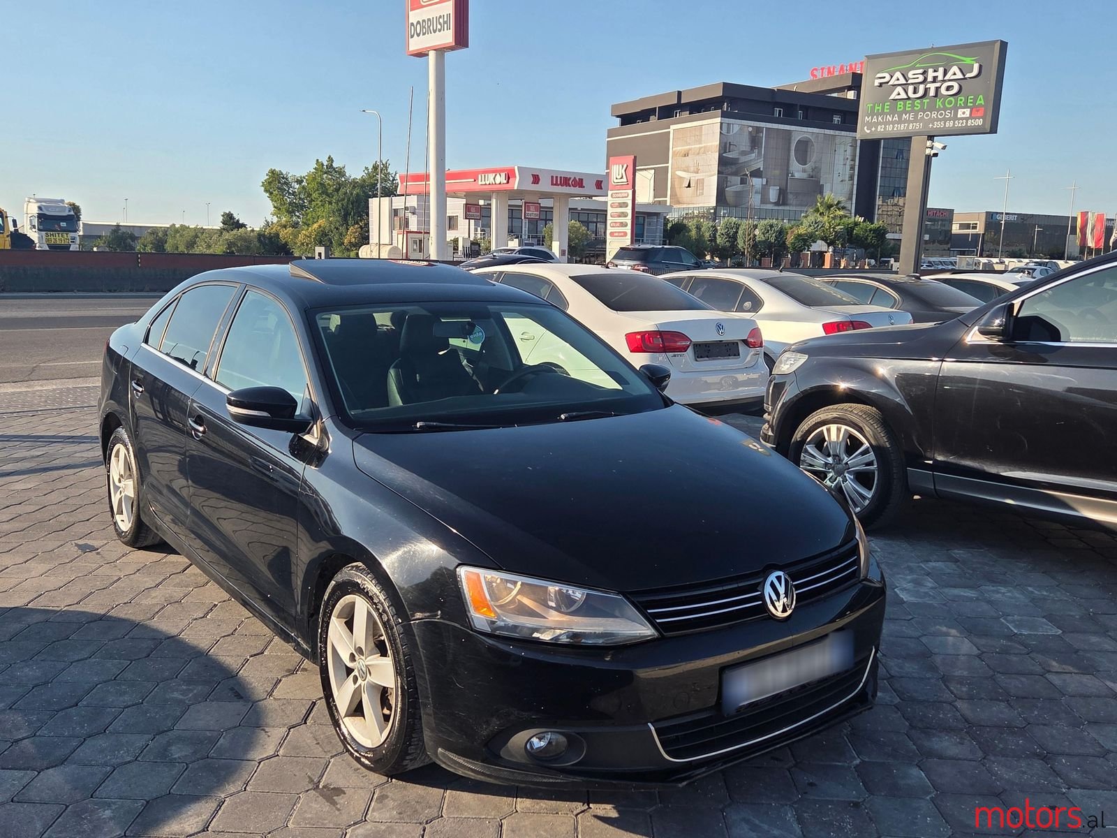 2012' Volkswagen Jetta photo #1
