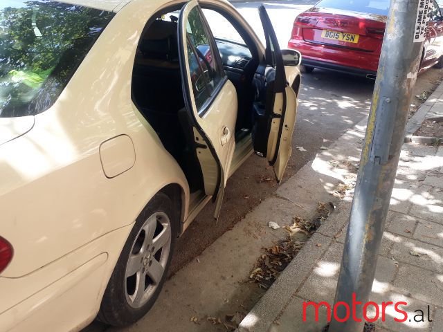 2005' Mercedes-Benz E-Class photo #4