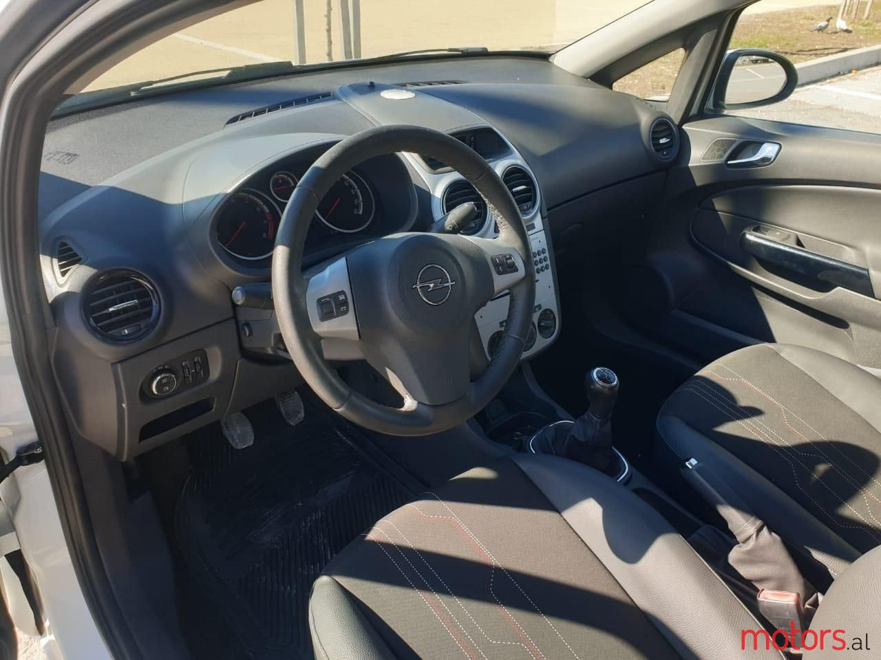 2013' Opel Corsa photo #5