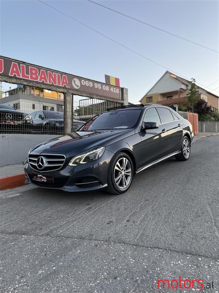 2015' Mercedes-Benz E 220 photo #1
