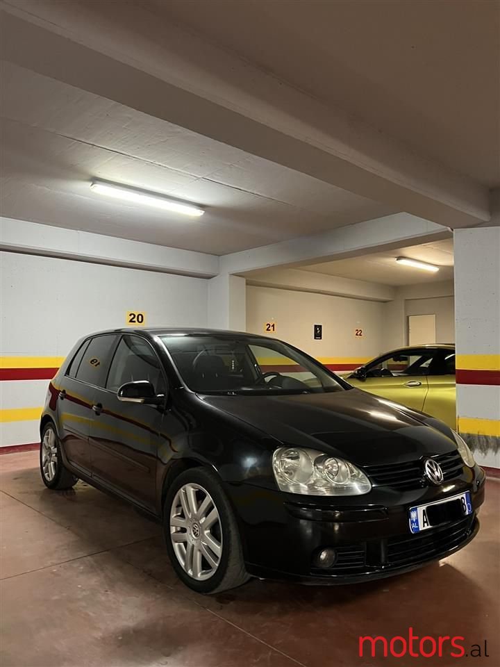 2005' Volkswagen Golf photo #2