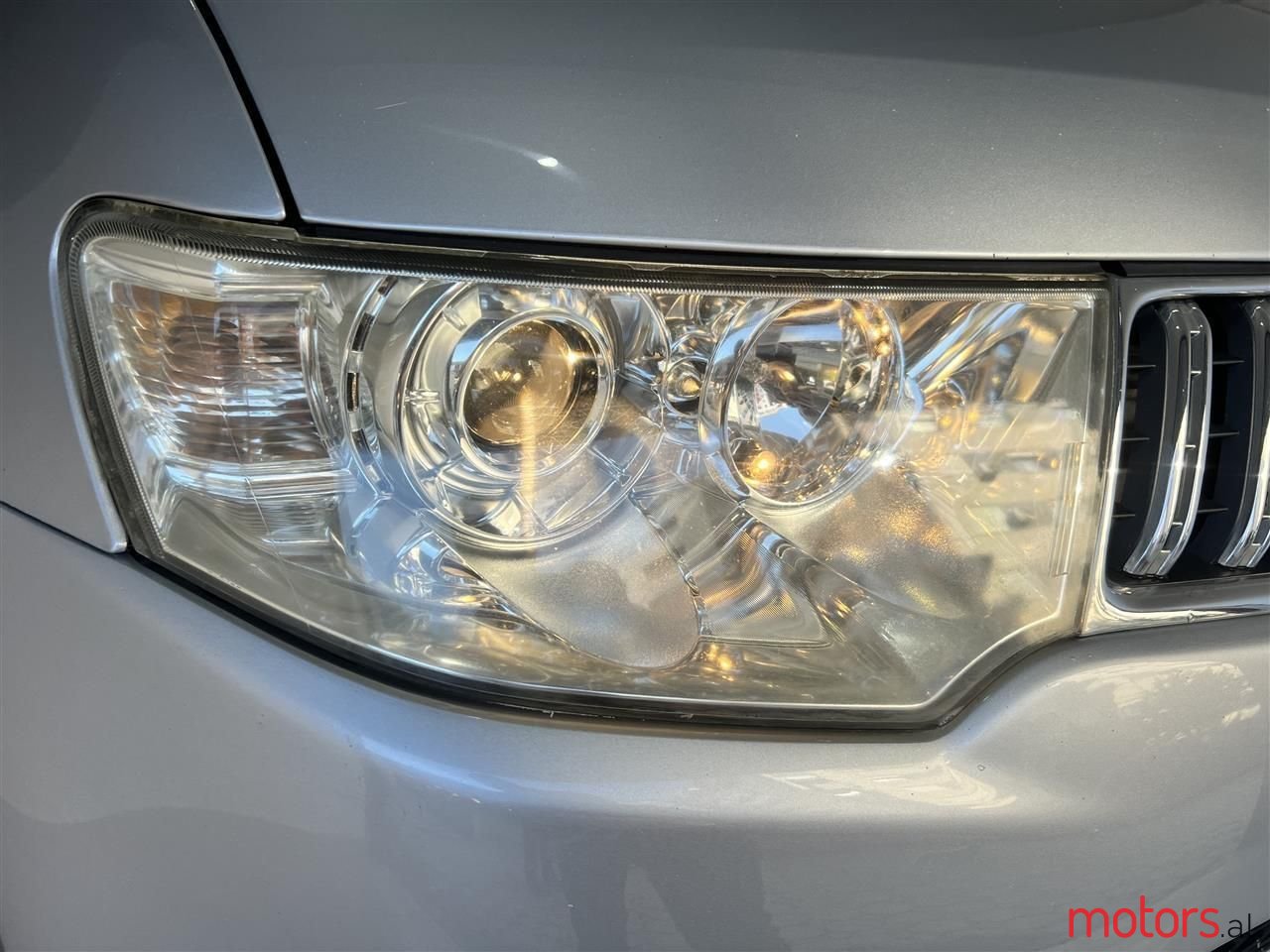 2010' Mitsubishi L200 photo #2