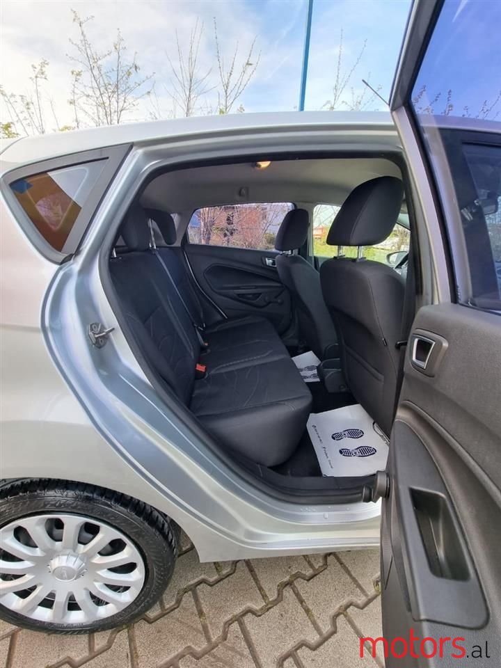 2014' Ford Fiesta photo #6