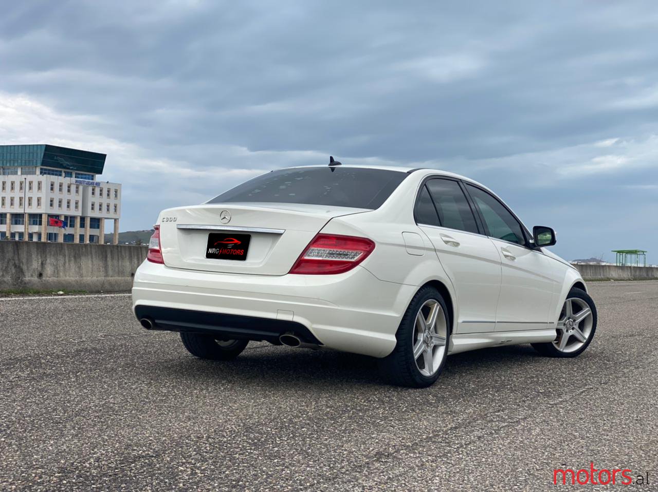 2008' Mercedes-Benz C-Class photo #2