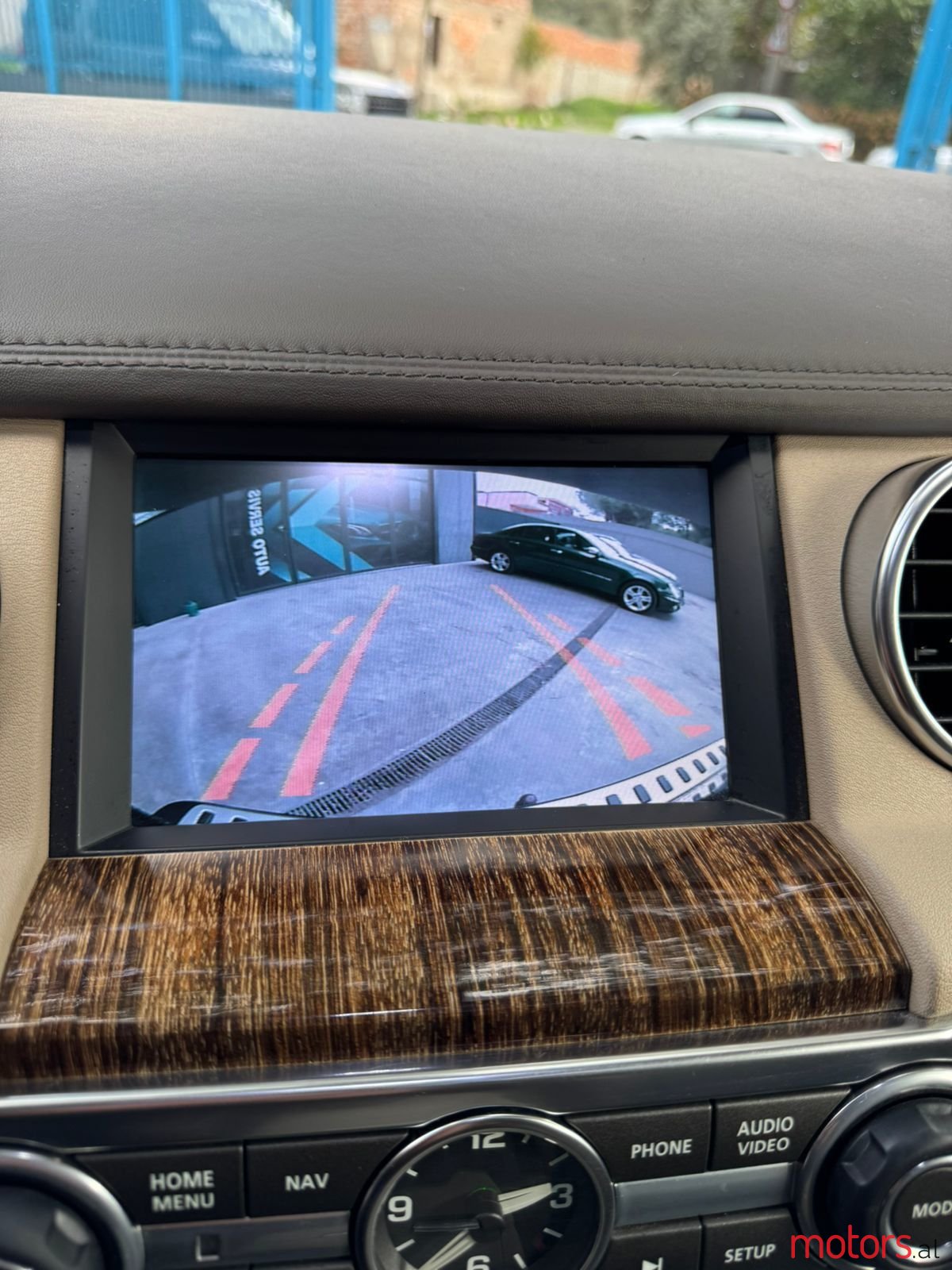 2013' Land Rover Discovery photo #6