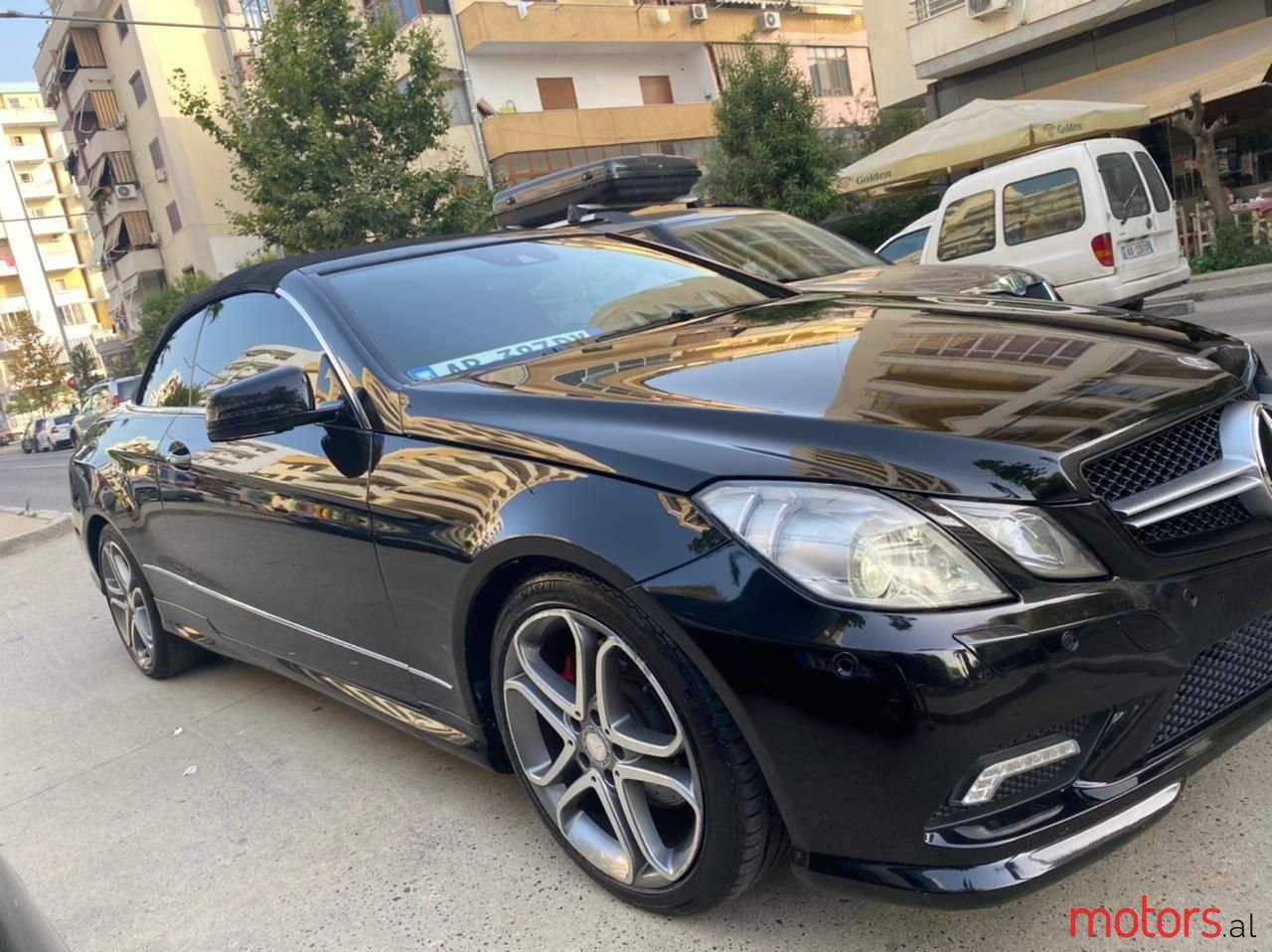 2012' Mercedes-Benz E 350 photo #1