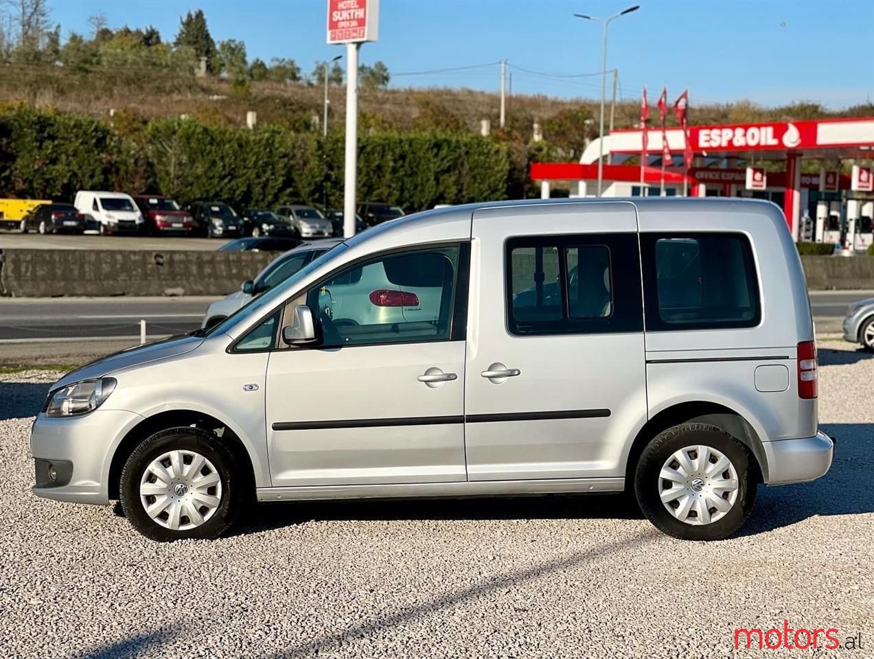 2011' Volkswagen Caddy photo #5