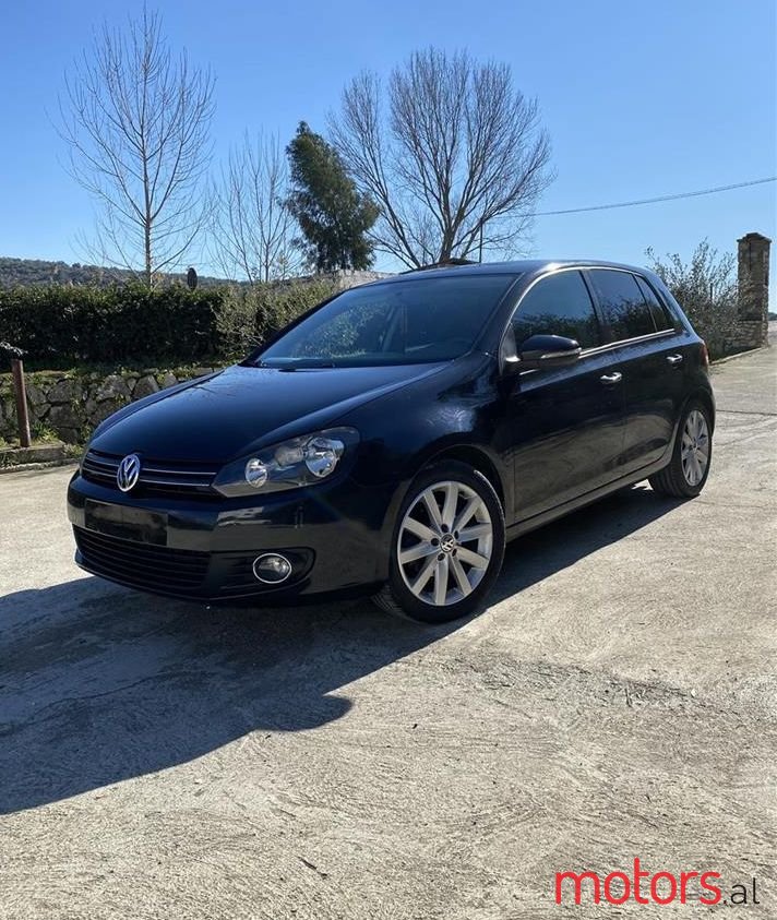 2009' Volkswagen Golf photo #1