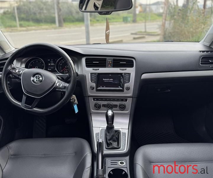 2016' Volkswagen Golf photo #4