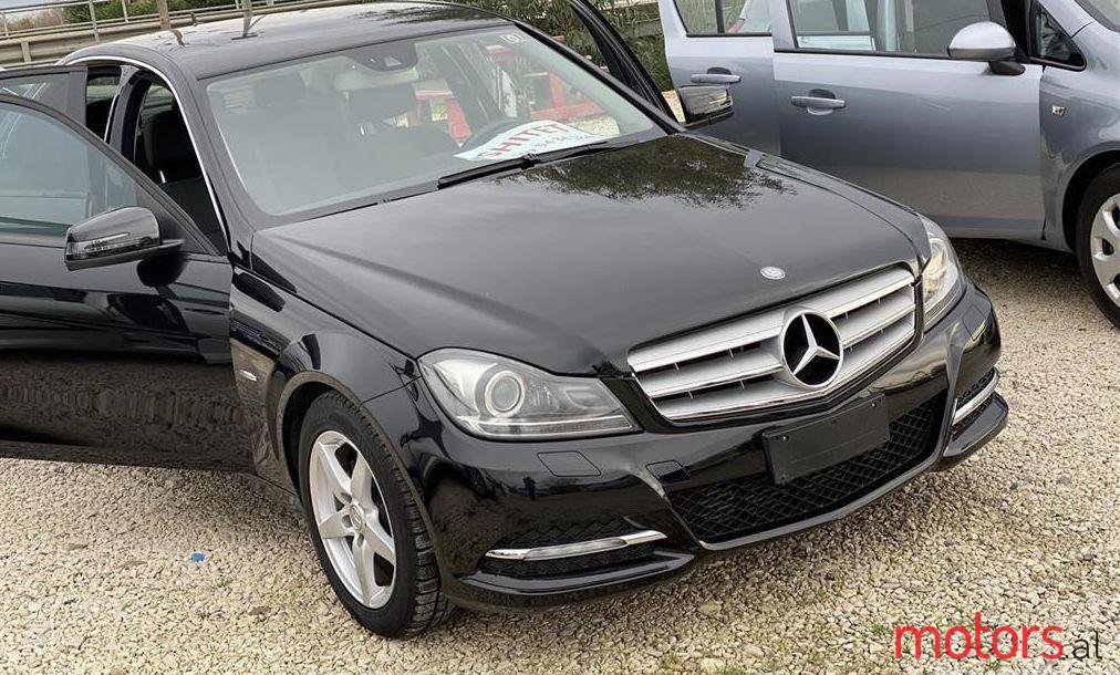 2011' Mercedes-Benz C 200 photo #1