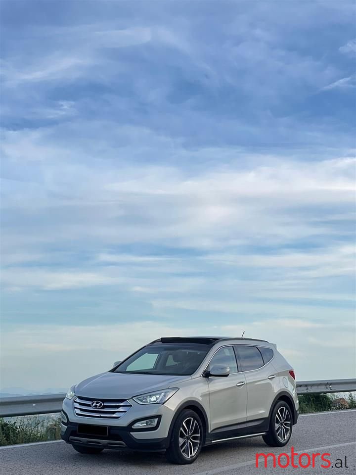 2013' Hyundai Santa Fe photo #1