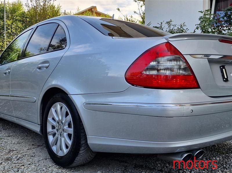 2007' Mercedes-Benz E 200 photo #3