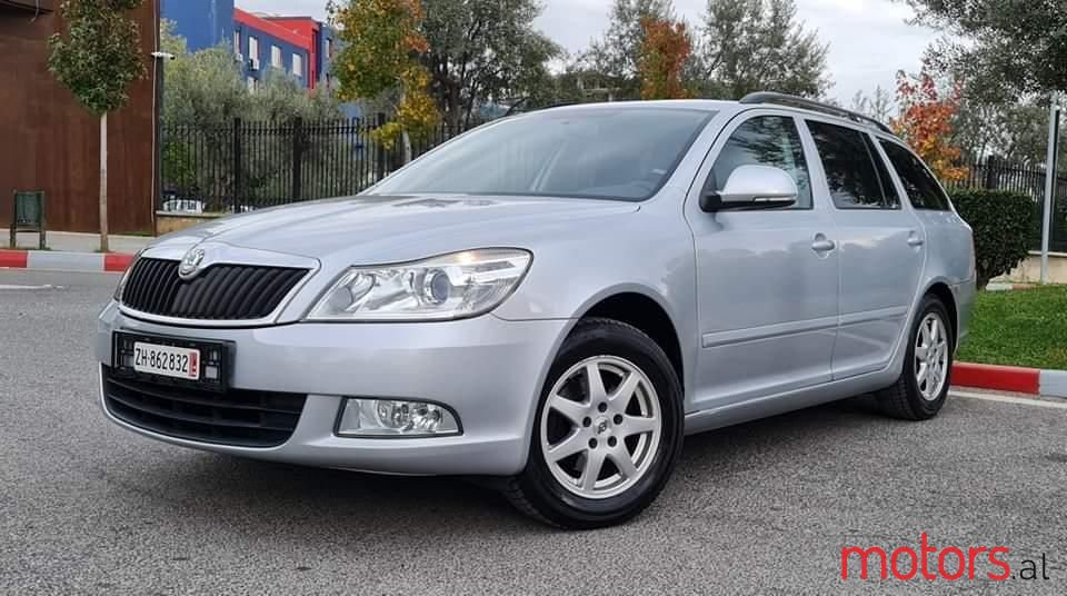 2011' Skoda Octavia photo #1