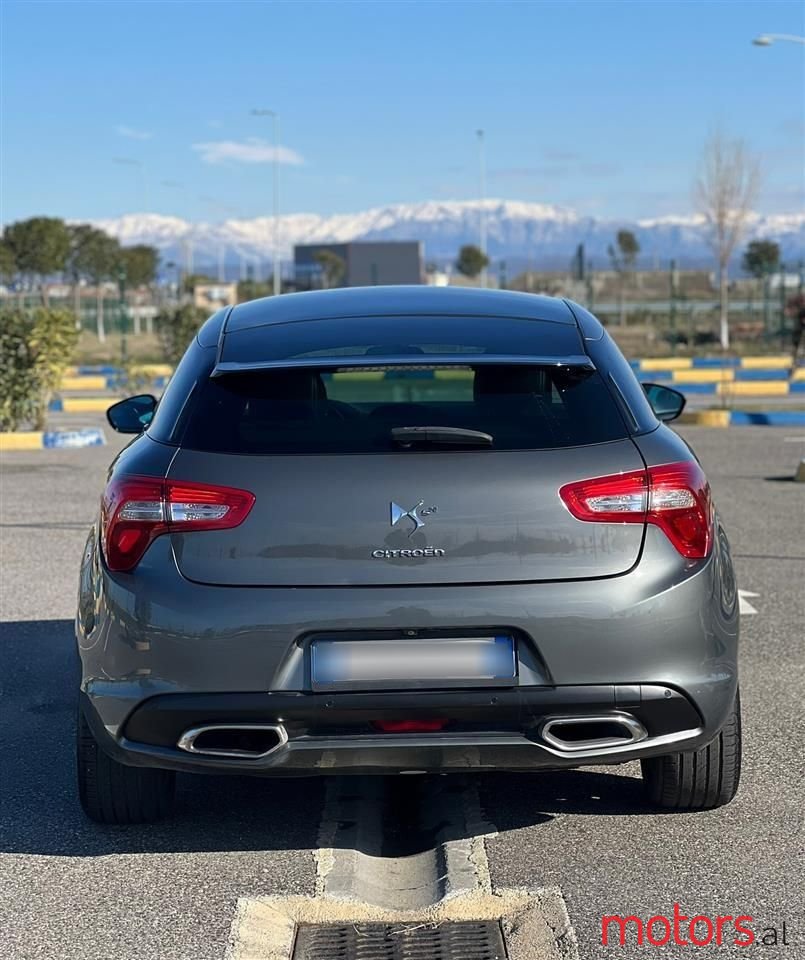 2014' Citroen DS5 photo #5