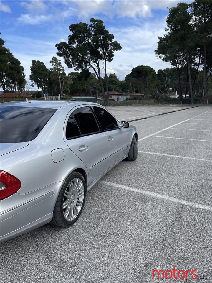 2009' Mercedes-Benz 320 photo #6