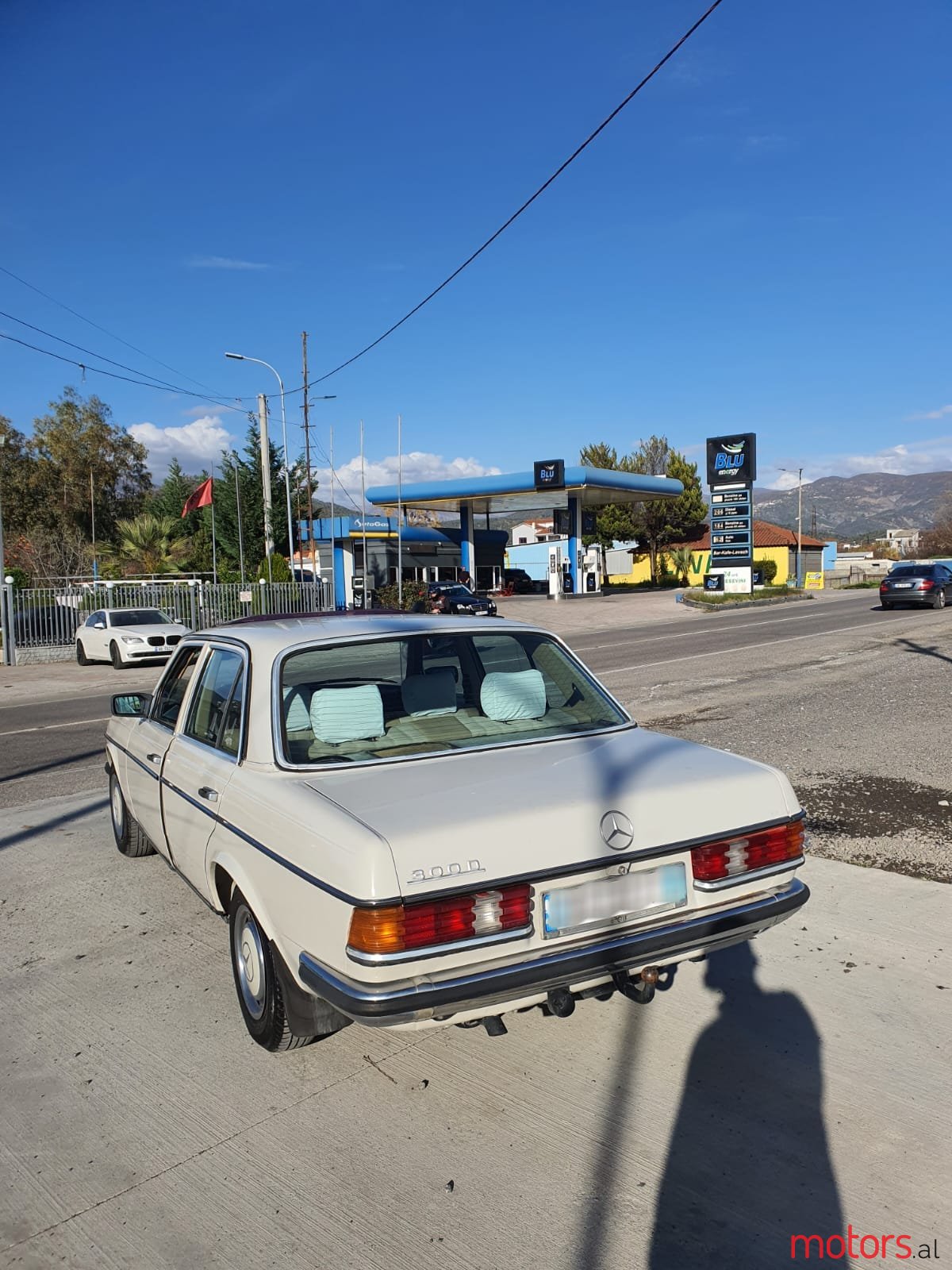 1982' Mercedes-Benz photo #2