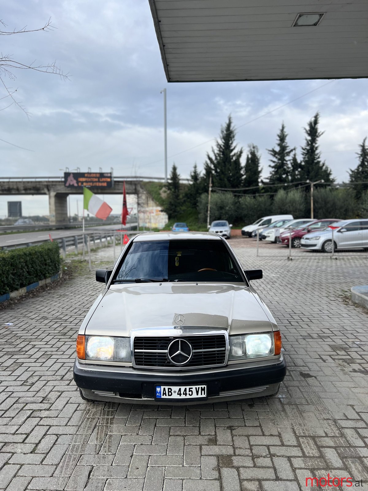 1989' Mercedes-Benz 190 photo #2