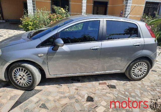 2008' Fiat Grande photo #1