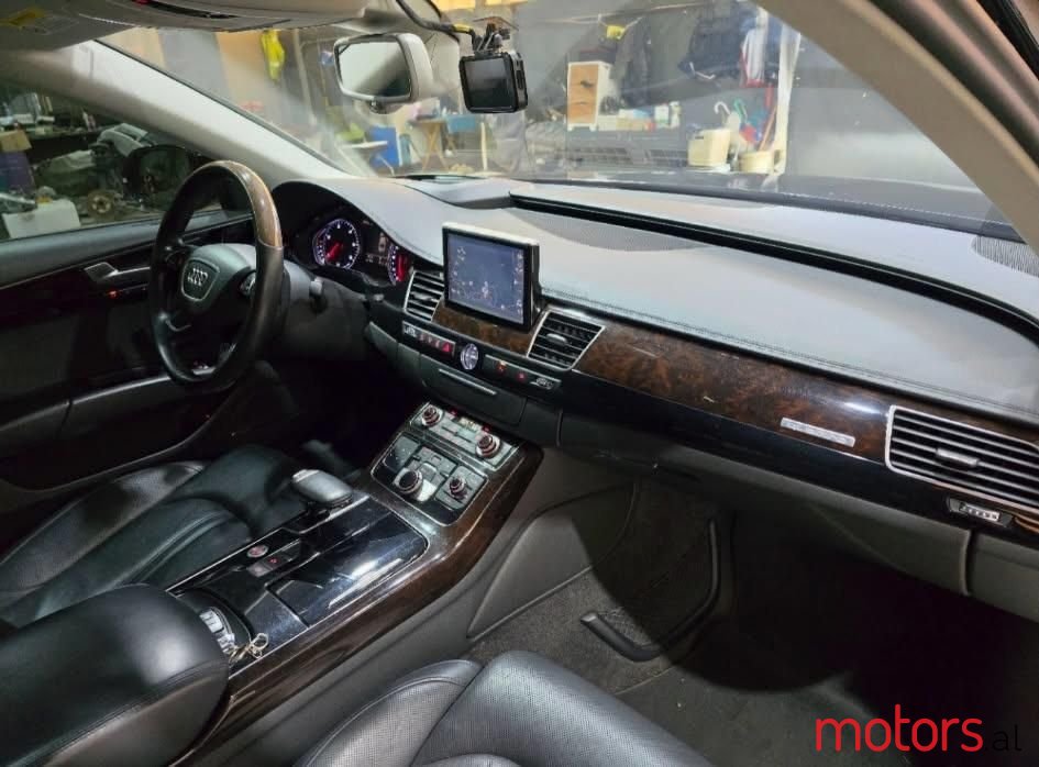 2015' Audi A8 photo #3