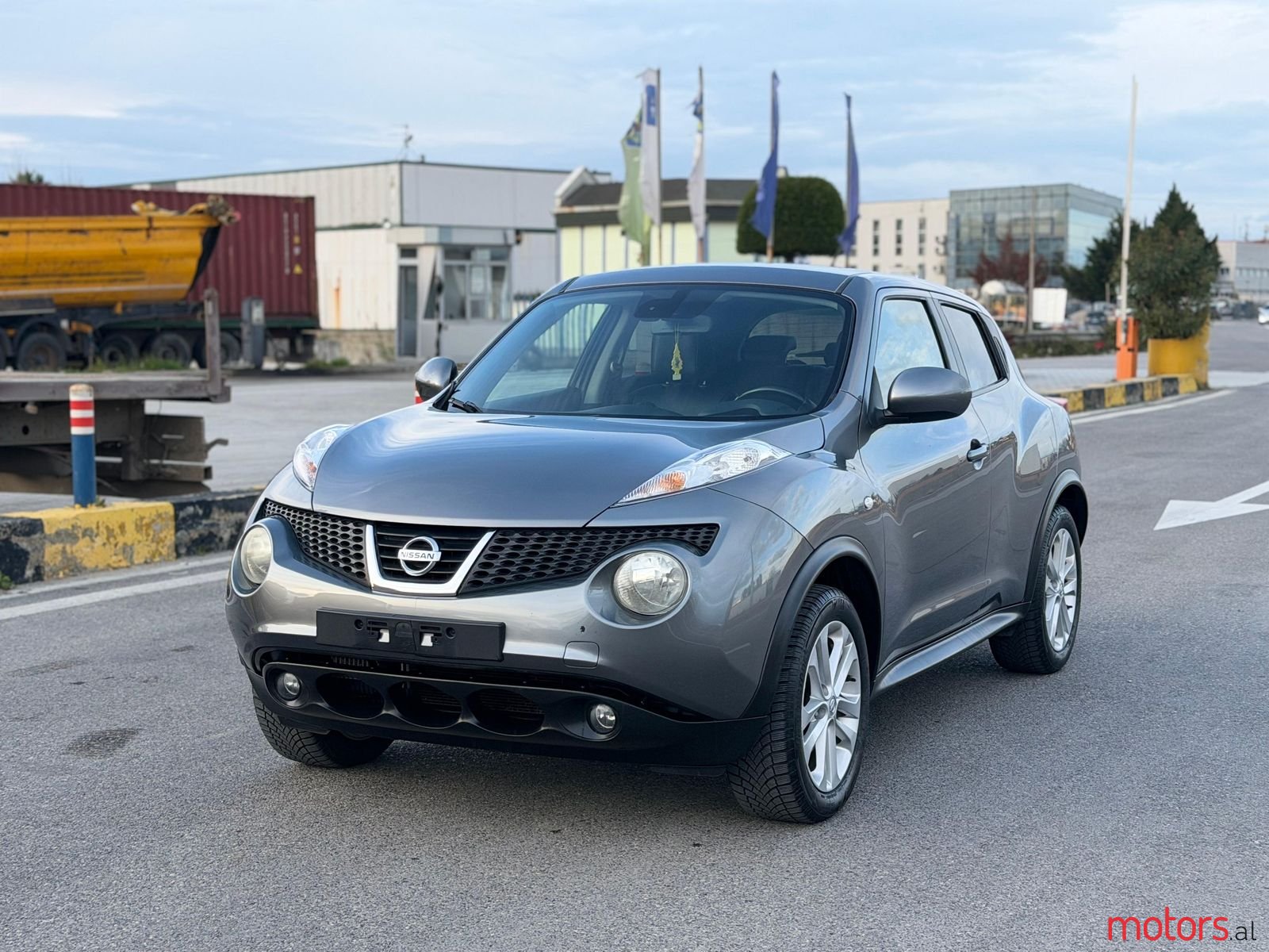 2012' Nissan Juke photo #1