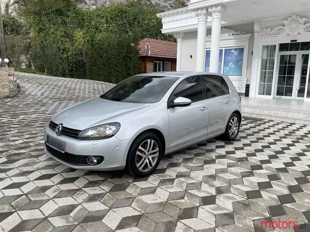 2011' Volkswagen Golf photo #3