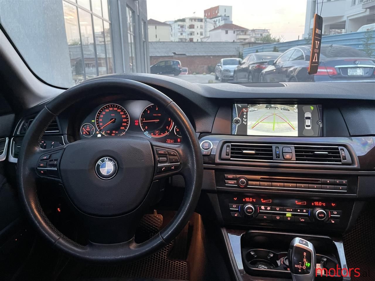 2012' BMW 520 photo #6