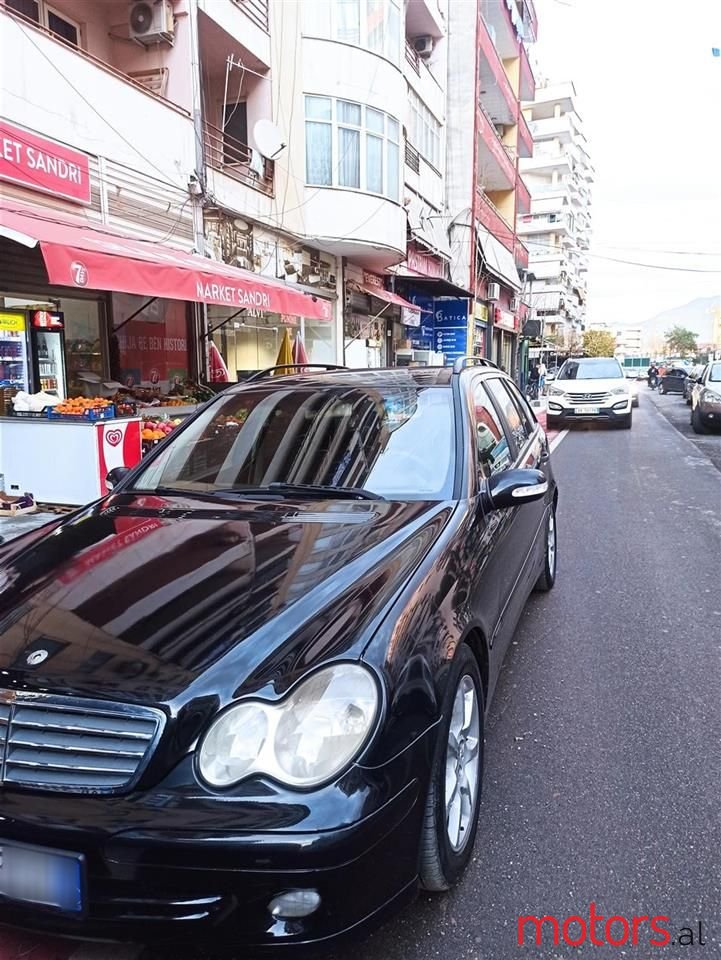 2005' Mercedes-Benz C 220 photo #2