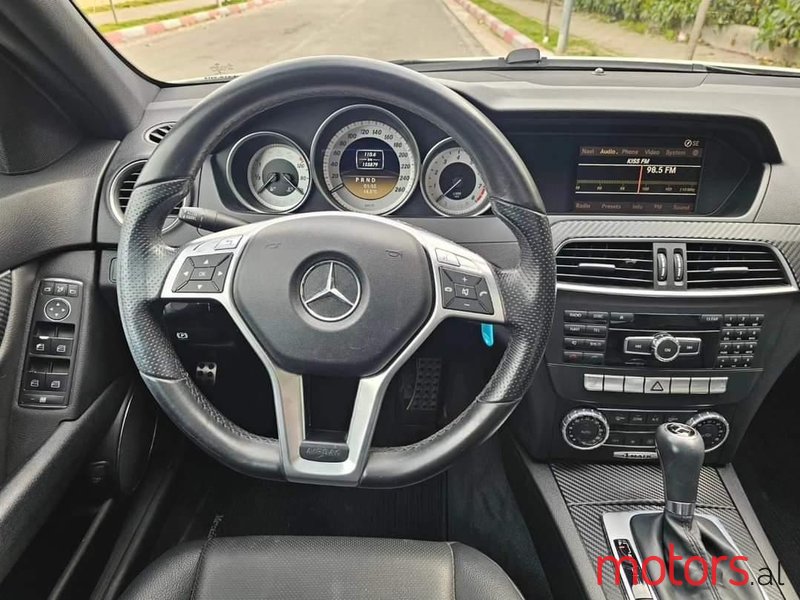 2013' Mercedes-Benz C 300 photo #2