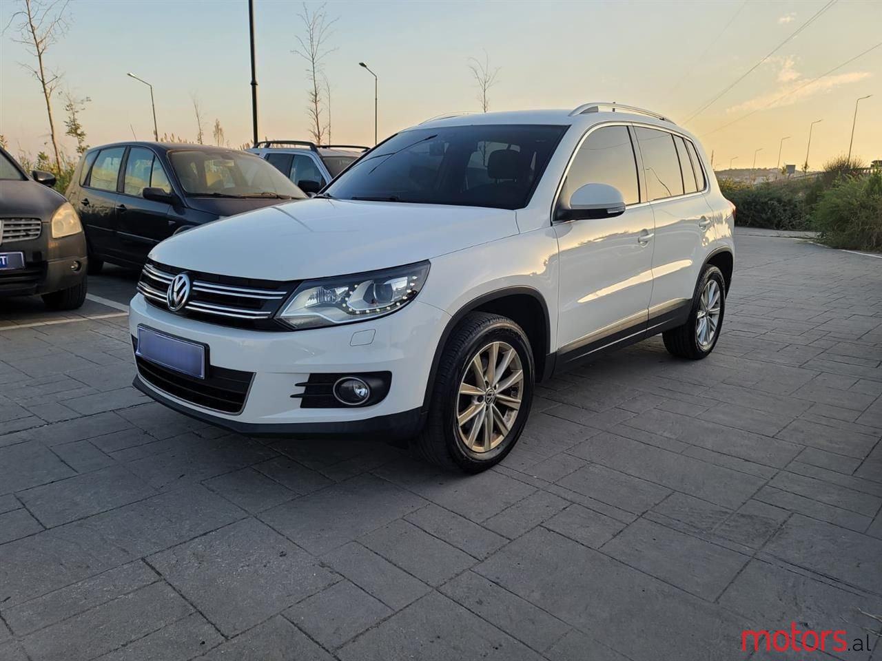 2013' Volkswagen Tiguan photo #2